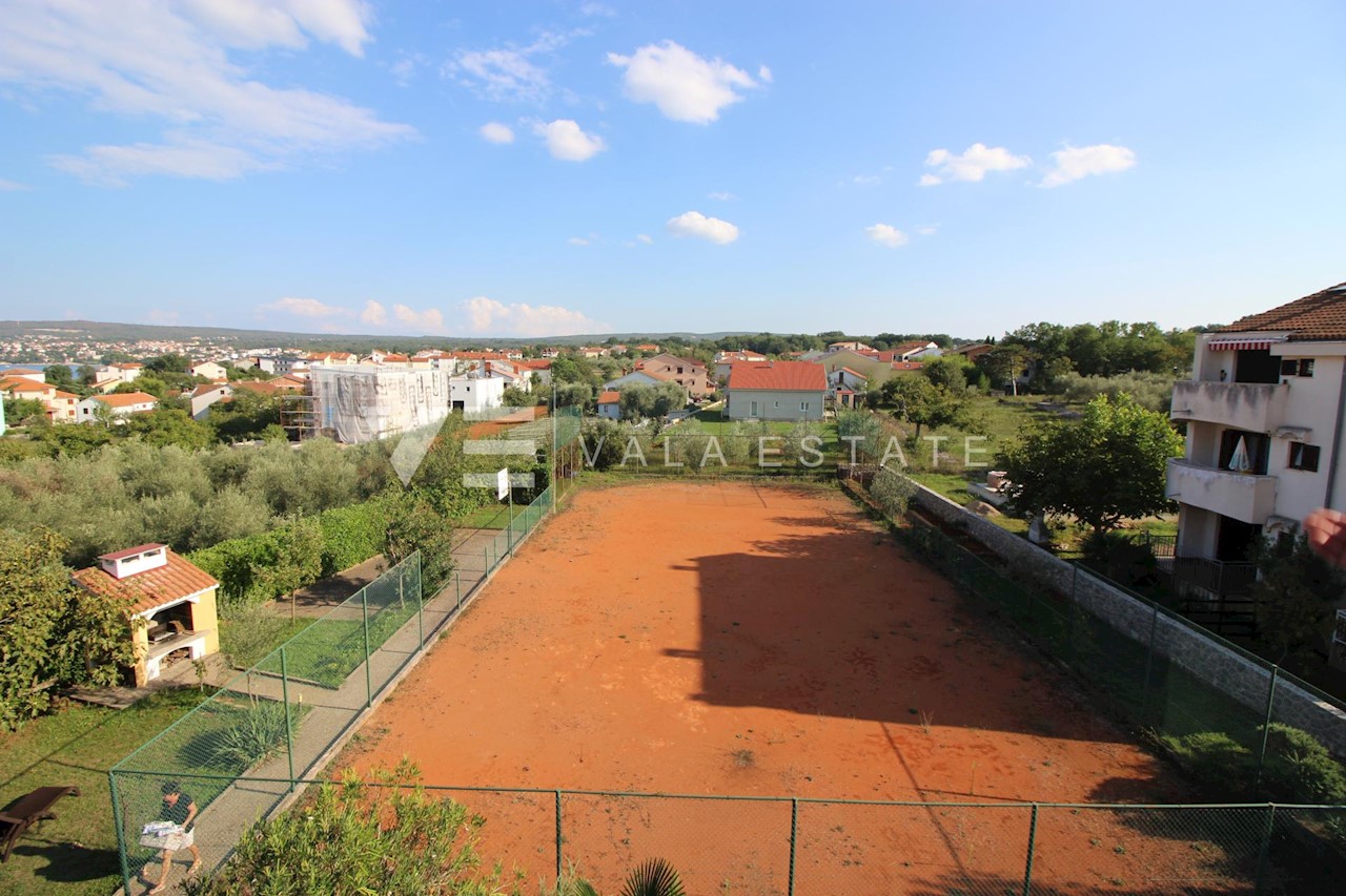 CONDOMINIO - PENSIONE CON 13 APPARTAMENTI IN UNA POSIZIONE ECCELLENTE