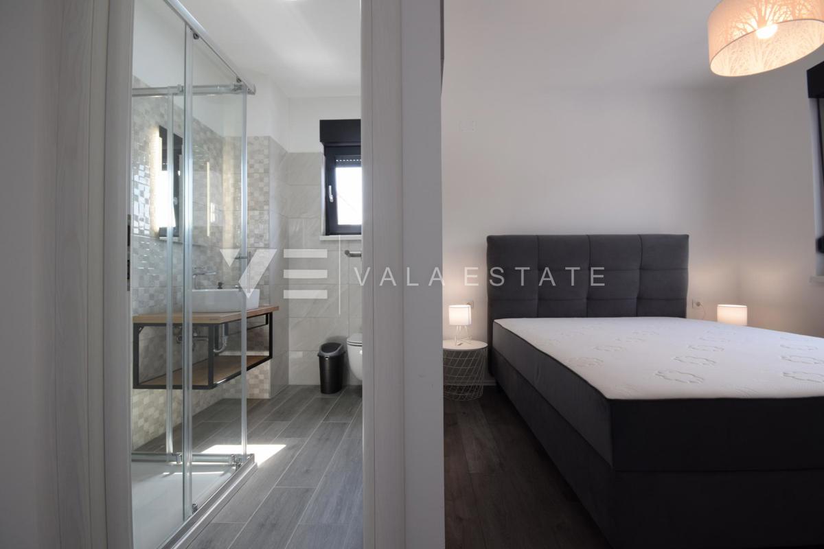 NUOVA MODERNA CASA INDIPENDENTE IN BELLISSIMA LOCAZIONE IMMERSA NELLA NATURA