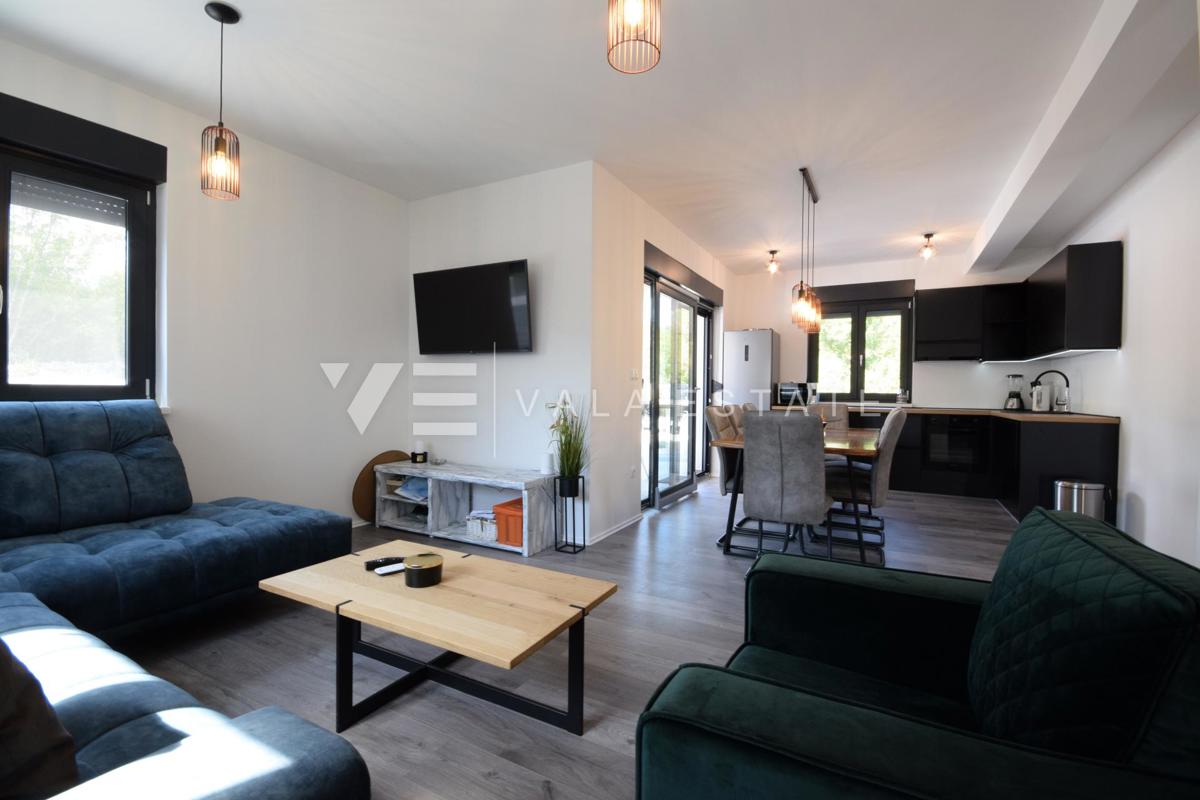 NUOVA MODERNA CASA INDIPENDENTE IN BELLISSIMA LOCAZIONE IMMERSA NELLA NATURA