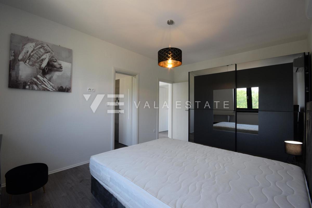 NUOVA MODERNA CASA INDIPENDENTE IN BELLISSIMA LOCAZIONE IMMERSA NELLA NATURA