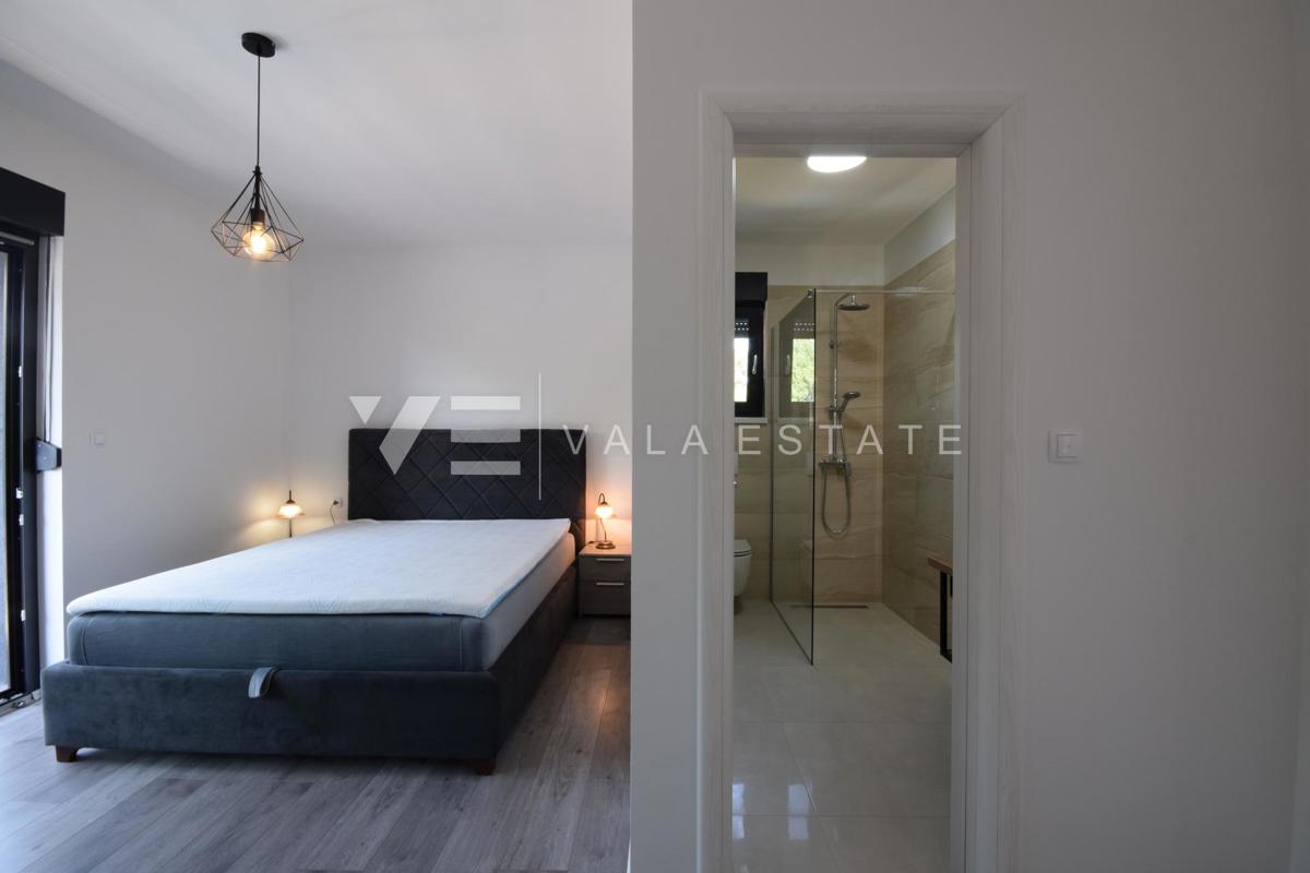 NUOVA MODERNA CASA INDIPENDENTE IN BELLISSIMA LOCAZIONE IMMERSA NELLA NATURA