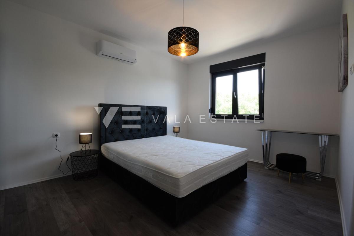 NUOVA MODERNA CASA INDIPENDENTE IN BELLISSIMA LOCAZIONE IMMERSA NELLA NATURA