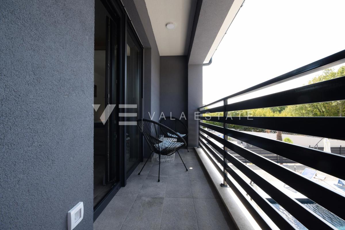 NUOVA MODERNA CASA INDIPENDENTE IN BELLISSIMA LOCAZIONE IMMERSA NELLA NATURA