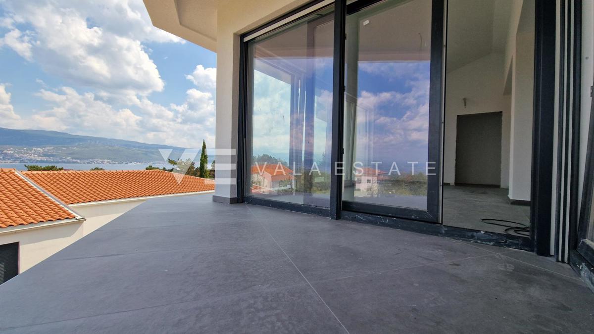 NUOVO APPARTAMENTO ATTICO CON SPLENDIDA VISTA MARE
