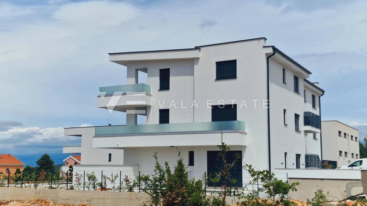 NUOVO APPARTAMENTO MODERNO CON GIARDINO E VISTA MARE