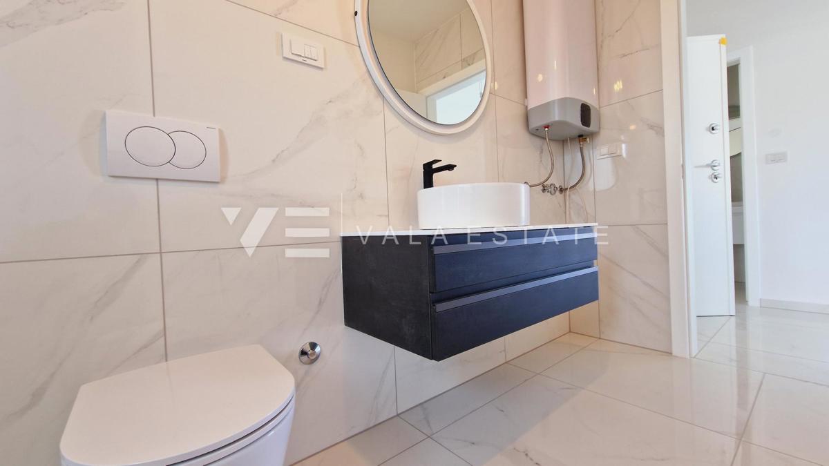 NUOVO APPARTAMENTO MODERNO CON GIARDINO E VISTA MARE