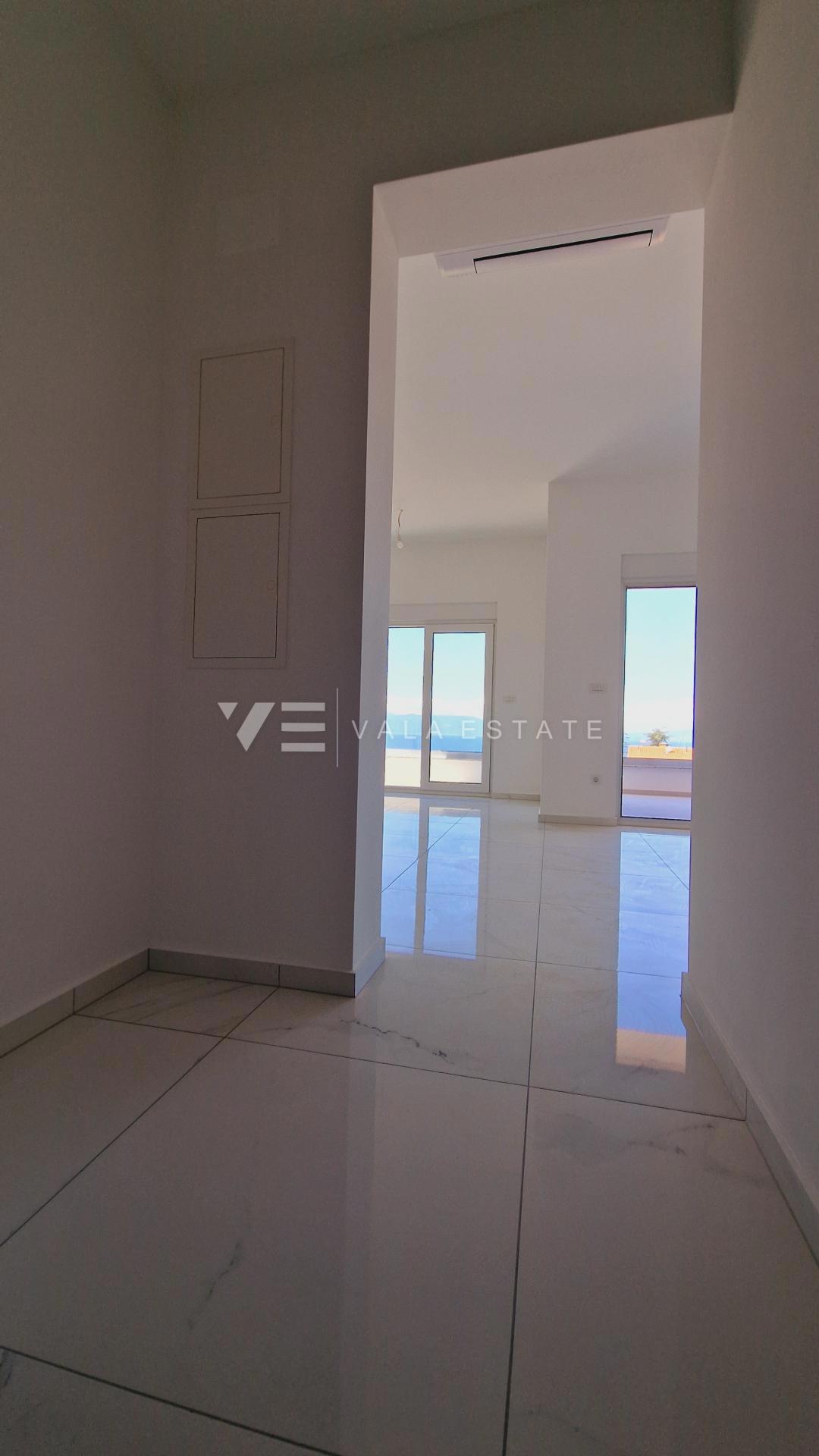 NUOVO APPARTAMENTO MODERNO CON GIARDINO E VISTA MARE