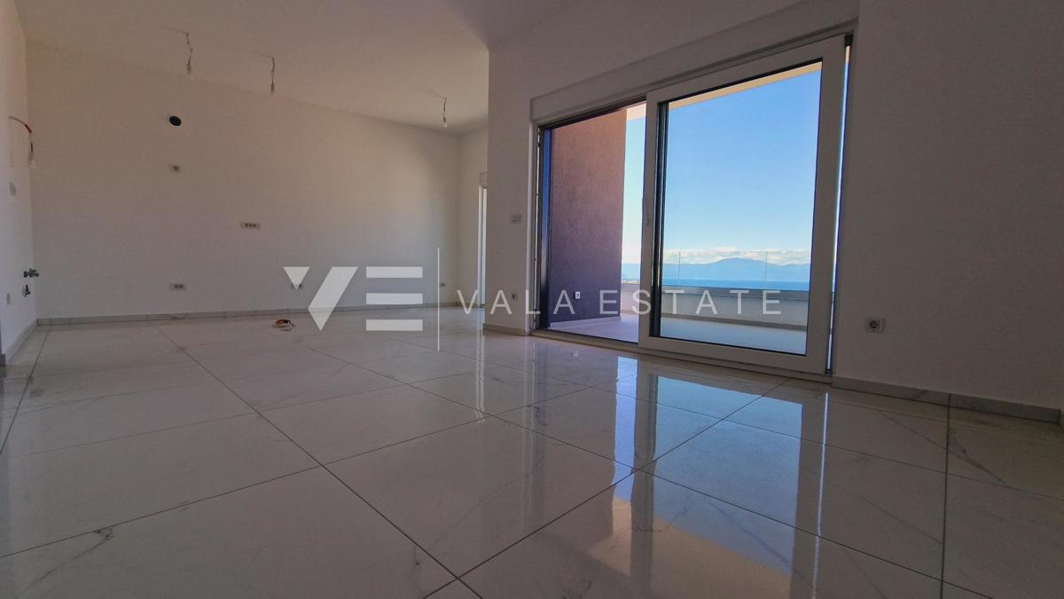 NUOVO APPARTAMENTO MODERNO CON GIARDINO E VISTA MARE