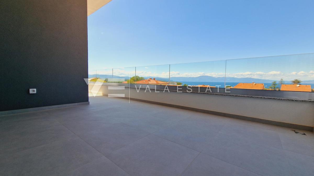 NUOVO APPARTAMENTO MODERNO CON GIARDINO E VISTA MARE