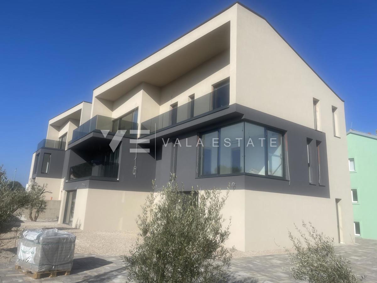 LUSSO APPARTAMENTO ATTICO CON SPLENDIDA VISTA MARE