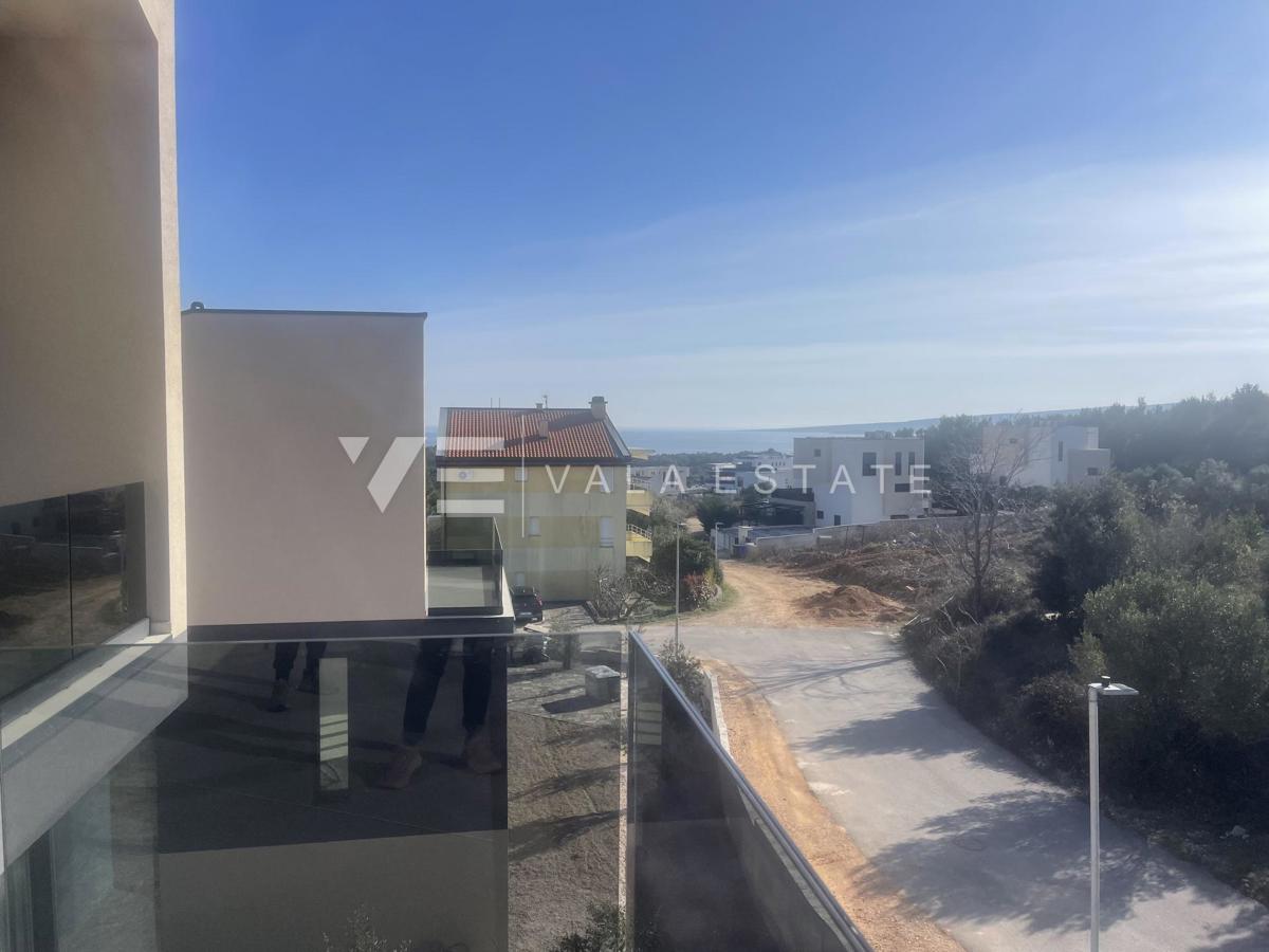 LUSSO APPARTAMENTO ATTICO CON SPLENDIDA VISTA MARE