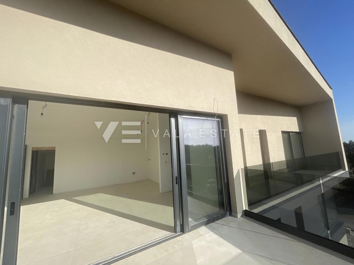 LUSSO APPARTAMENTO ATTICO CON SPLENDIDA VISTA MARE