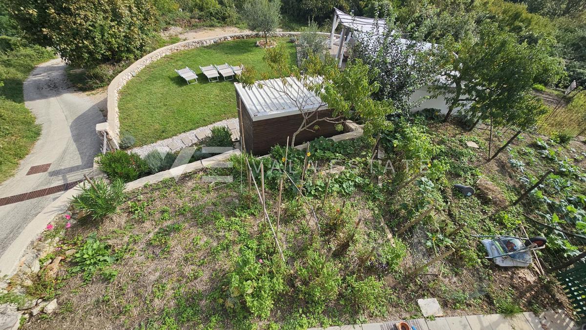 NUOVA CASA DOPPIA MEDITERRANEA CON BELLISSIMO GIARDINO IN POSIZIONE TRANQUILLA