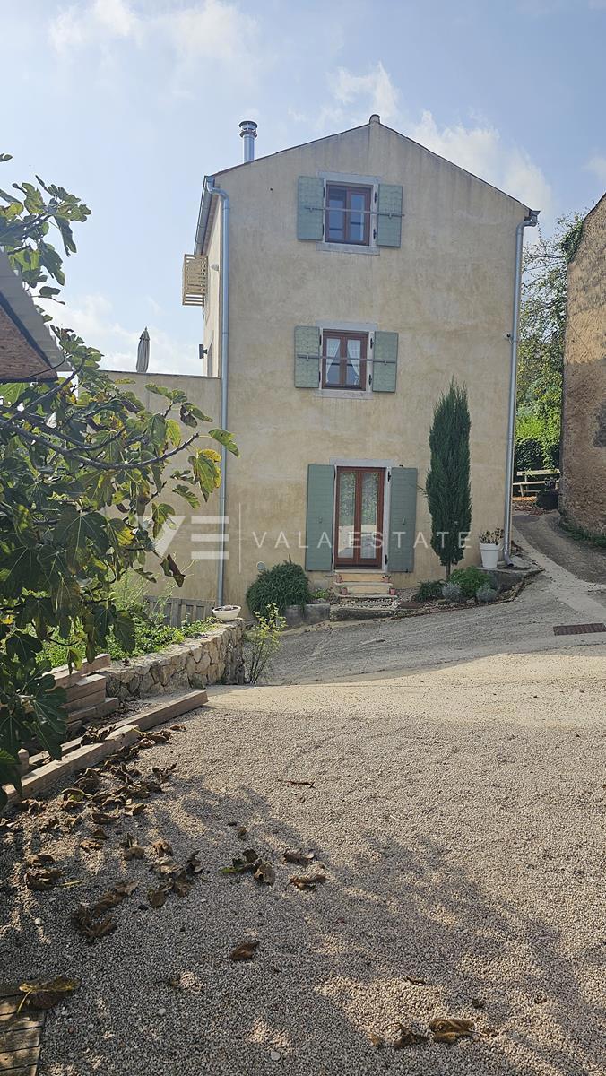 NUOVA CASA DOPPIA MEDITERRANEA CON BELLISSIMO GIARDINO IN POSIZIONE TRANQUILLA