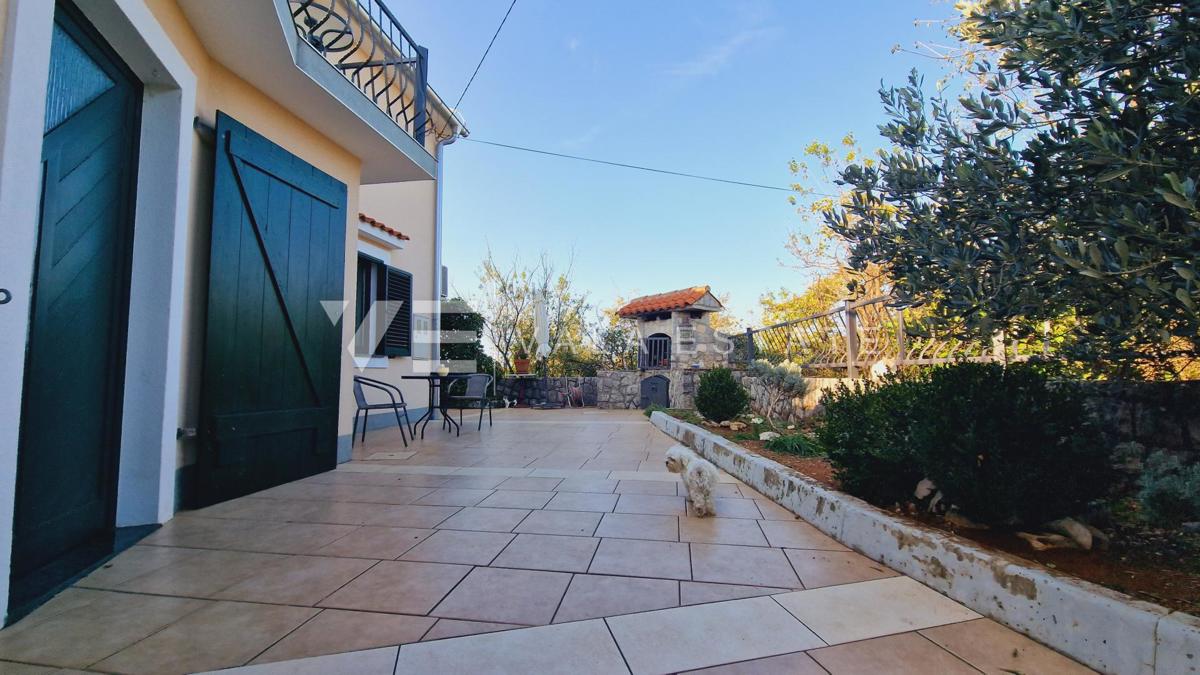 CASA INDIPENDENTE IN POSIZIONE TRANQUILLA CON VISTA MARE