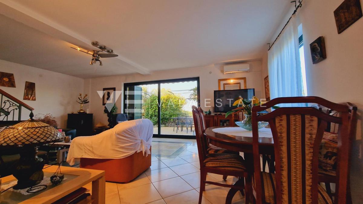 CASA INDIPENDENTE IN POSIZIONE TRANQUILLA CON VISTA MARE
