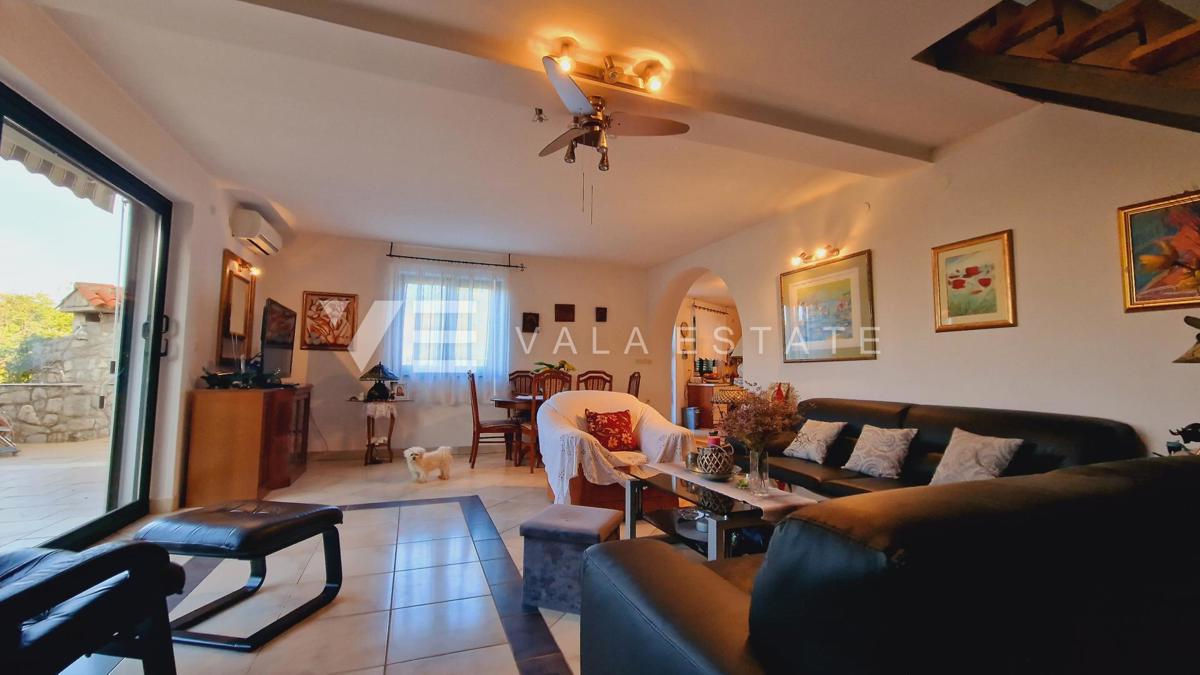 CASA INDIPENDENTE IN POSIZIONE TRANQUILLA CON VISTA MARE