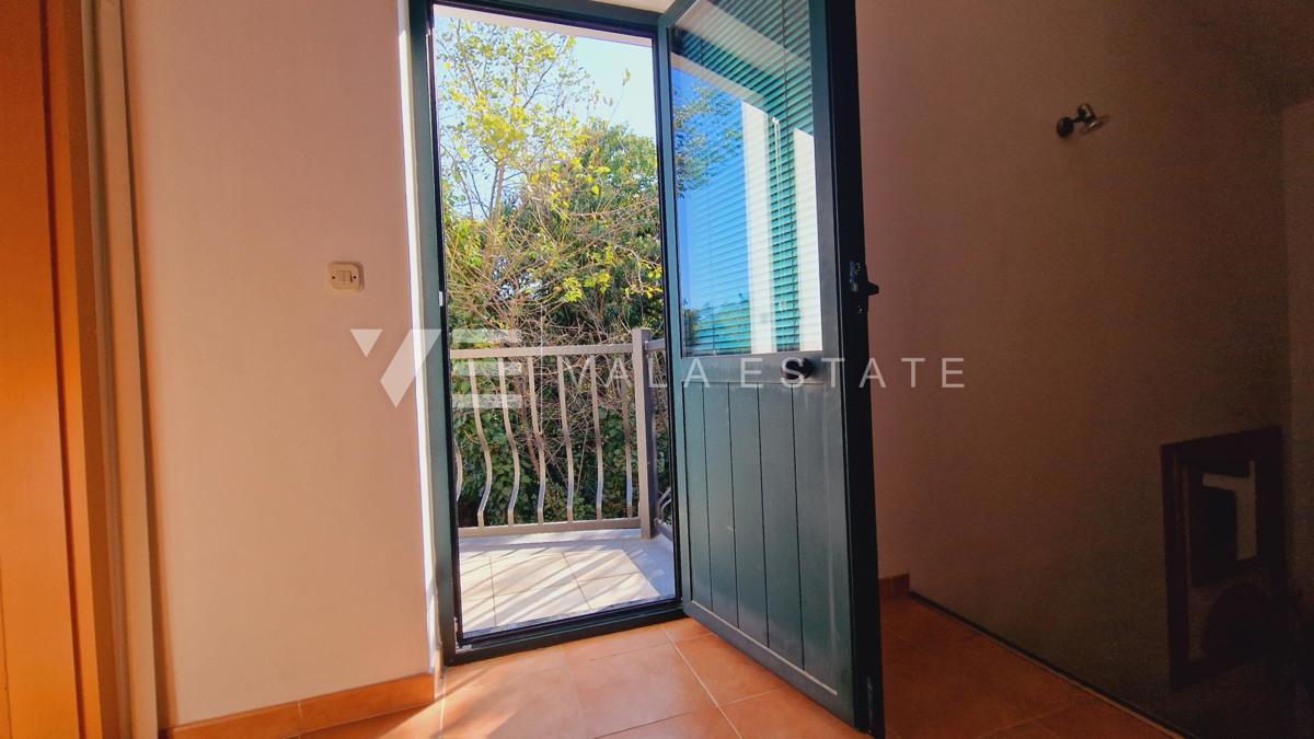 CASA INDIPENDENTE IN POSIZIONE TRANQUILLA CON VISTA MARE