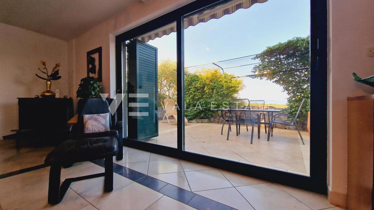 CASA INDIPENDENTE IN POSIZIONE TRANQUILLA CON VISTA MARE