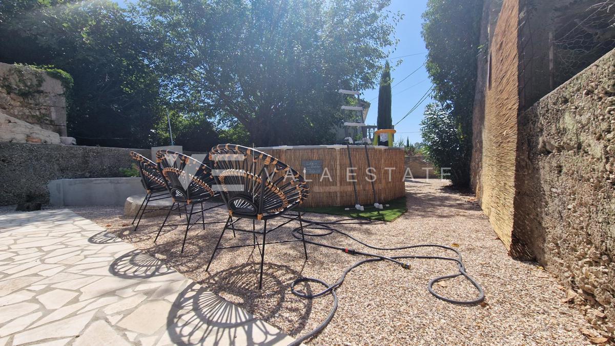 CASA A SCHIERA IN PIETRA RISTRUTTURATA CON DUE UNITA' RESIDENZIALI IN POSIZIONE TRANQUILLA