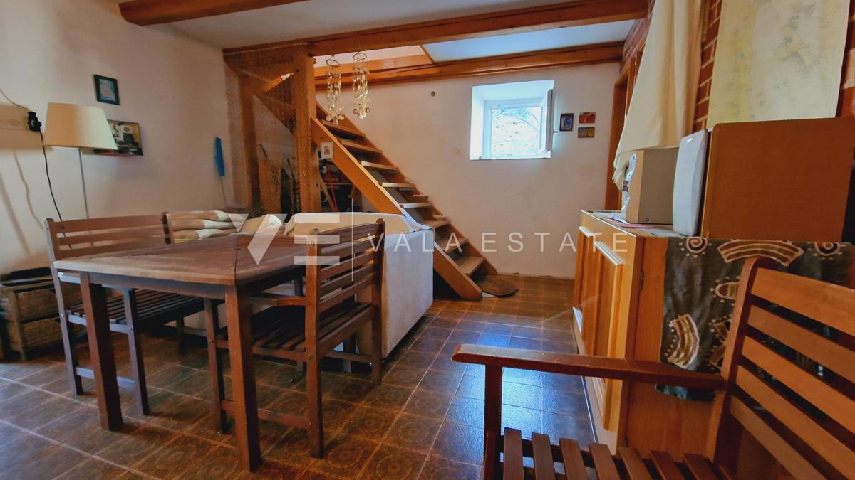 CASA IN PIETRA RISTRUTTURATA