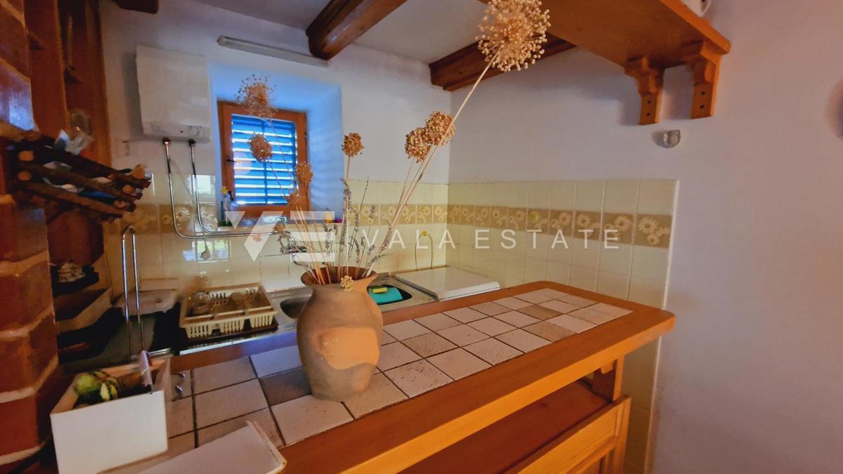 CASA IN PIETRA RISTRUTTURATA
