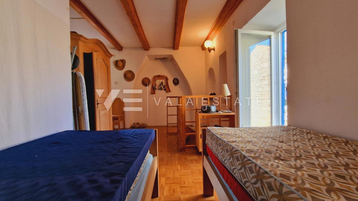 CASA IN PIETRA RISTRUTTURATA