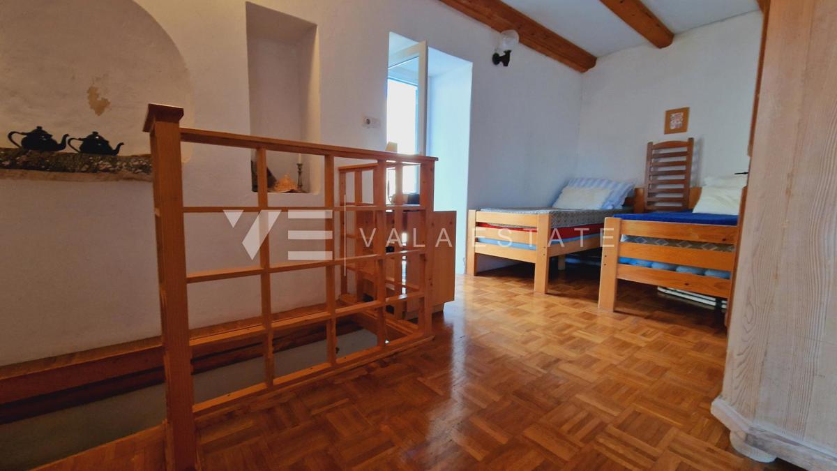 CASA IN PIETRA RISTRUTTURATA