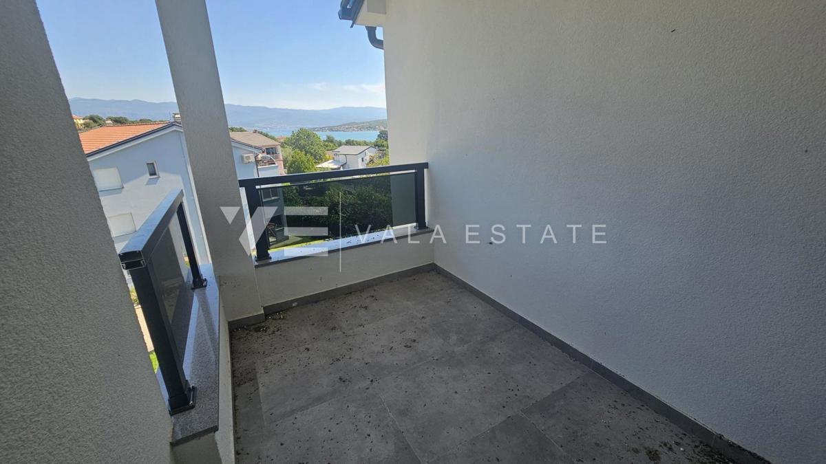 BILOCALE IN POSIZIONE TRANQUILLA CON VISTA MARE