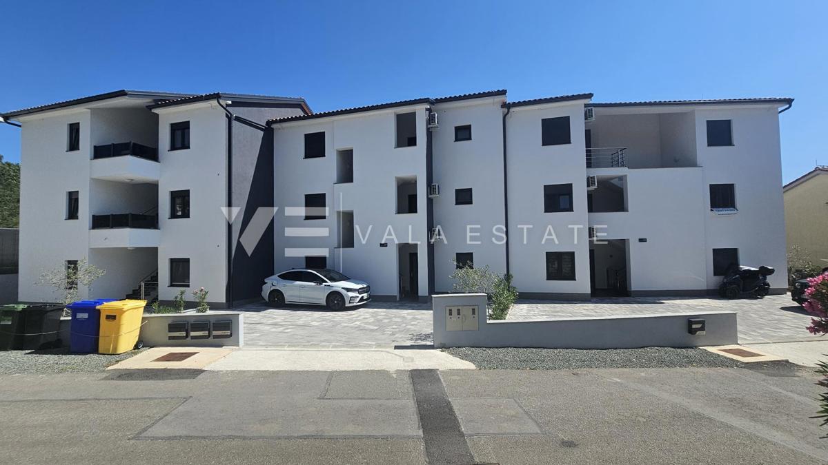 BILOCALE IN POSIZIONE TRANQUILLA CON VISTA MARE