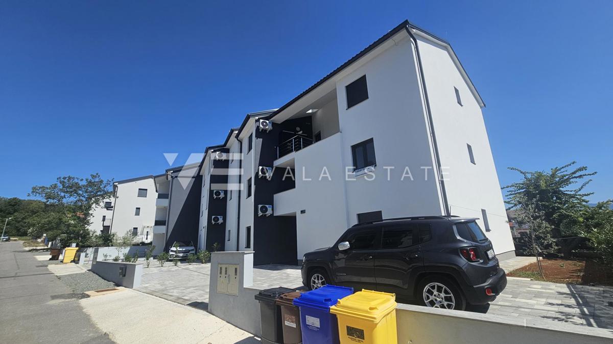 BILOCALE IN POSIZIONE TRANQUILLA CON VISTA MARE