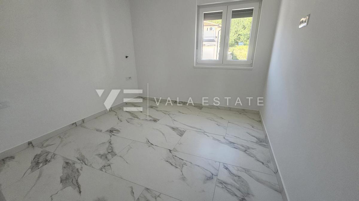 BILOCALE IN POSIZIONE TRANQUILLA CON VISTA MARE