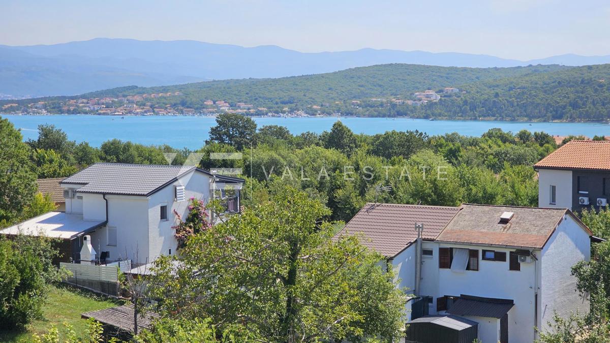 BILOCALE IN POSIZIONE TRANQUILLA CON VISTA MARE