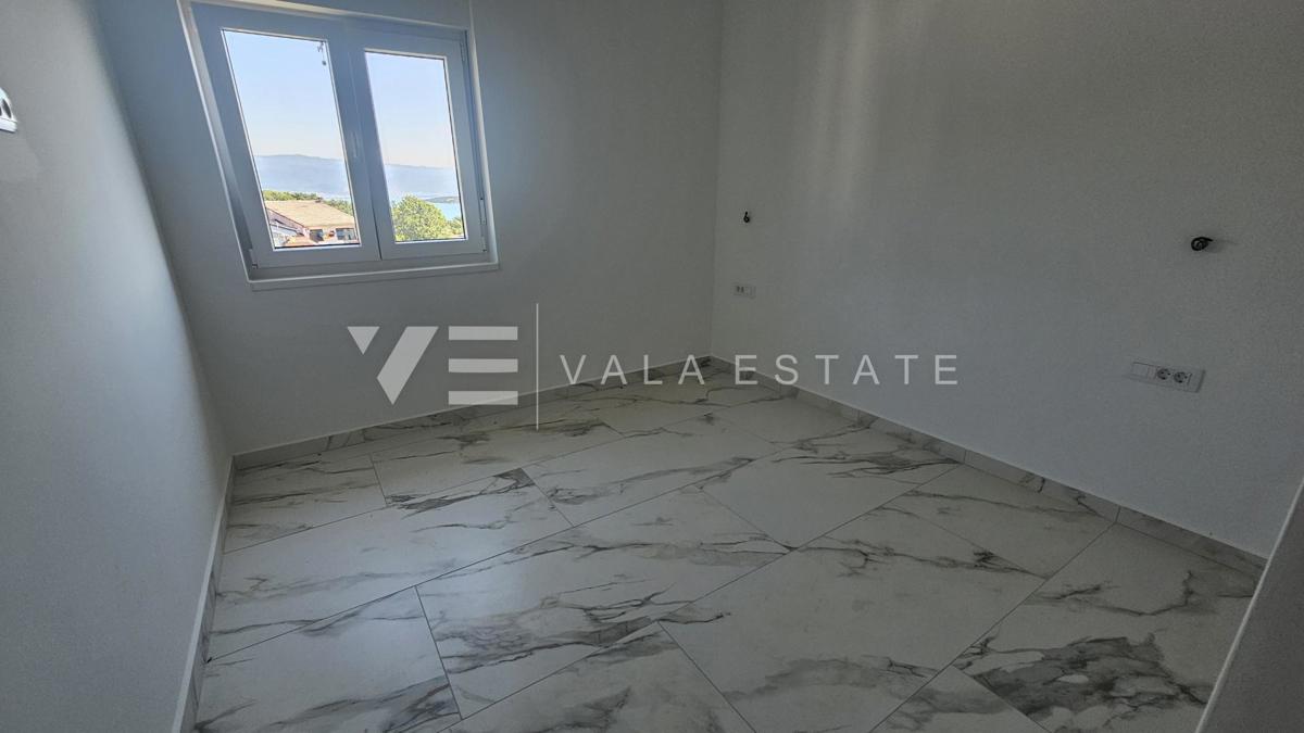 BILOCALE IN POSIZIONE TRANQUILLA CON VISTA MARE