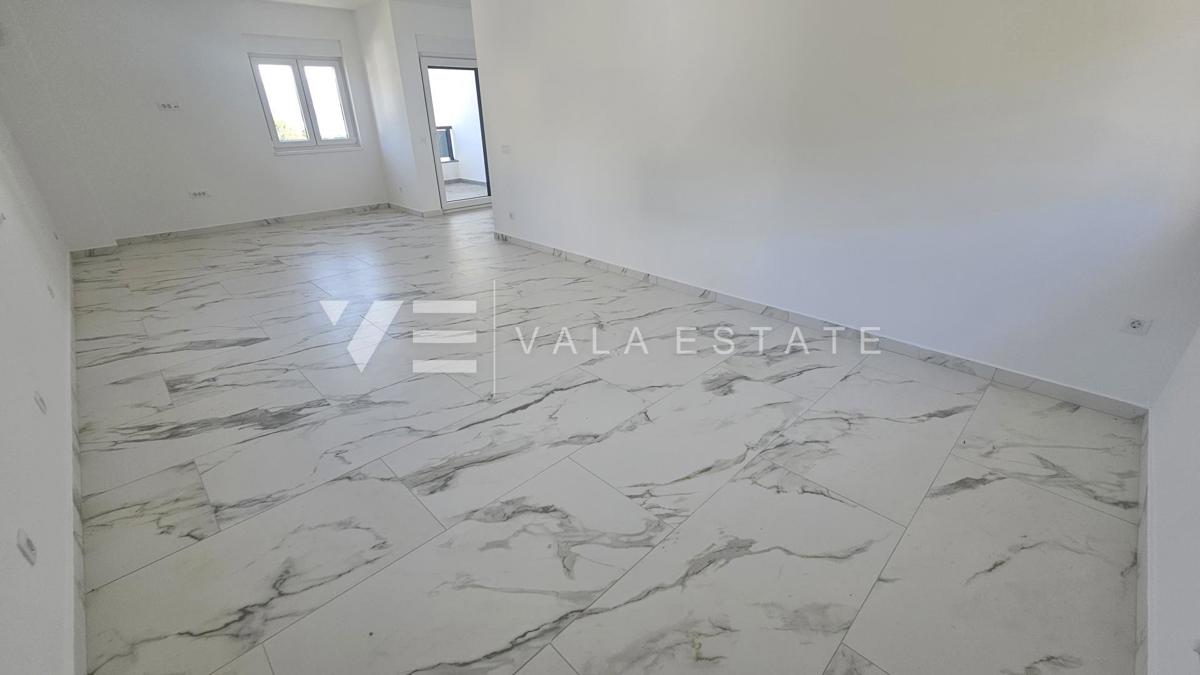 BILOCALE IN POSIZIONE TRANQUILLA CON VISTA MARE