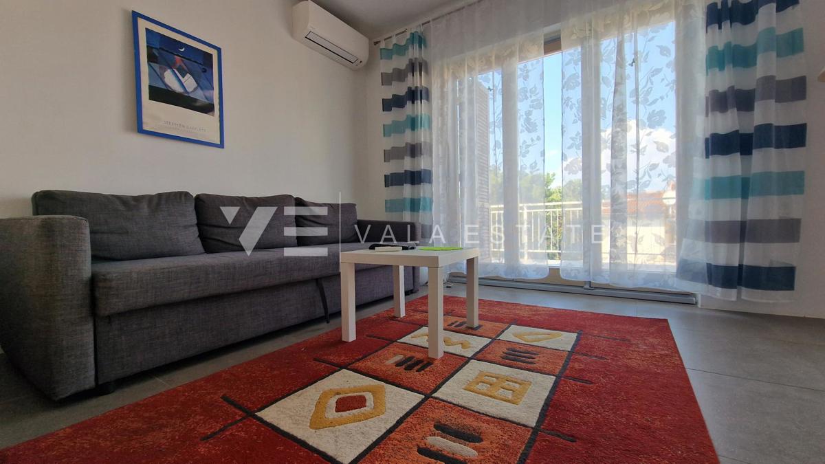 CASA INDIPENDENTE CON AMPIO GIARDINO VICINO AL MARE E AL CENTRO