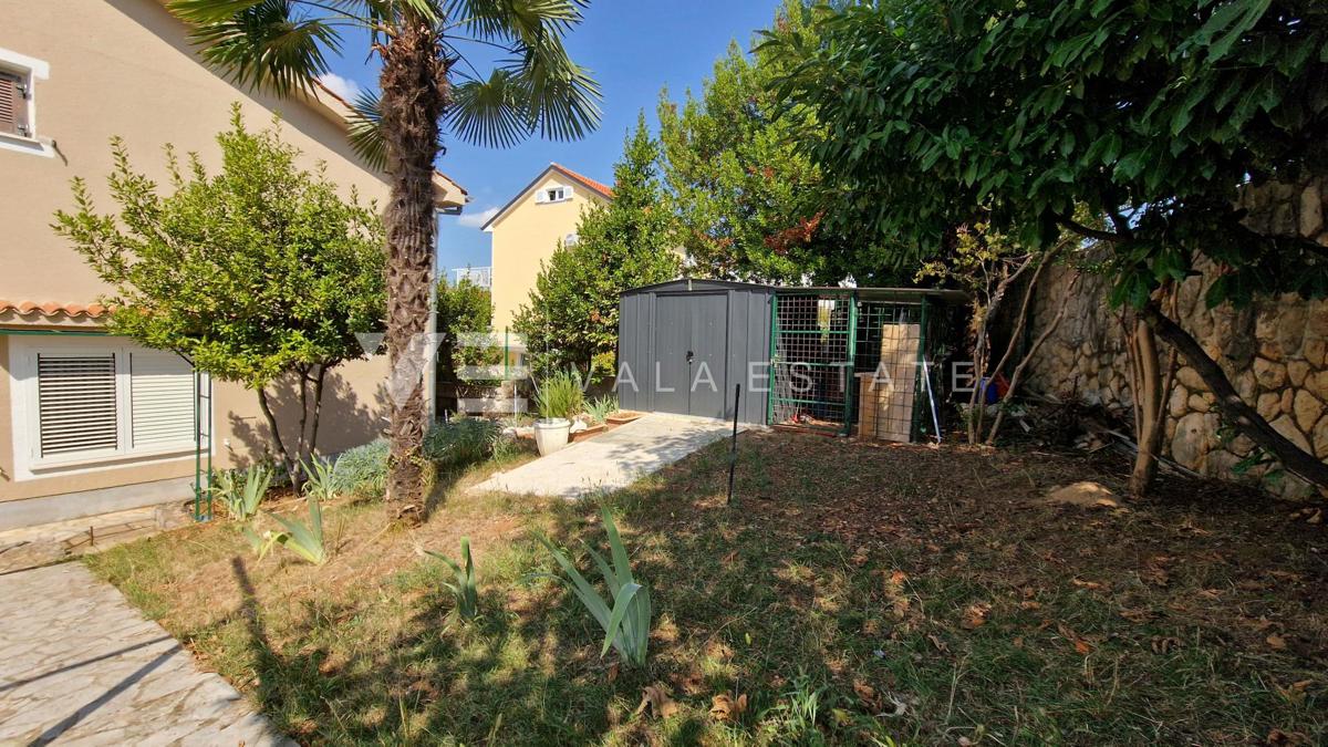 CASA INDIPENDENTE CON AMPIO GIARDINO VICINO AL MARE E AL CENTRO