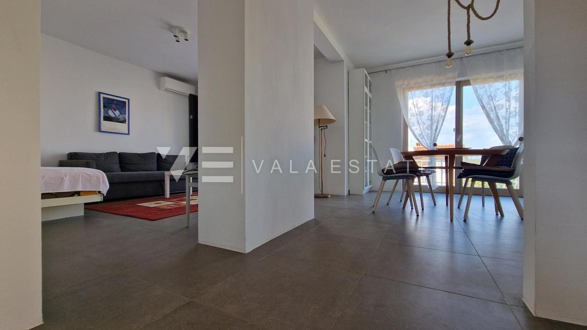 CASA INDIPENDENTE CON AMPIO GIARDINO VICINO AL MARE E AL CENTRO