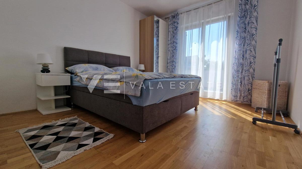 CASA INDIPENDENTE CON AMPIO GIARDINO VICINO AL MARE E AL CENTRO
