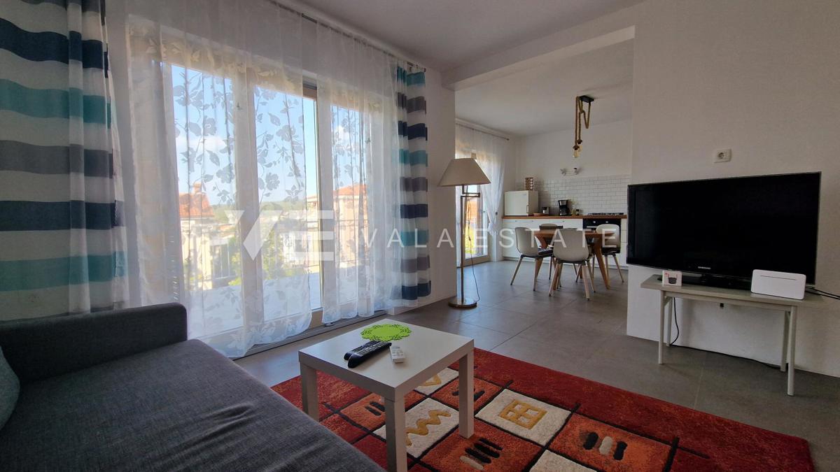 CASA INDIPENDENTE CON AMPIO GIARDINO VICINO AL MARE E AL CENTRO