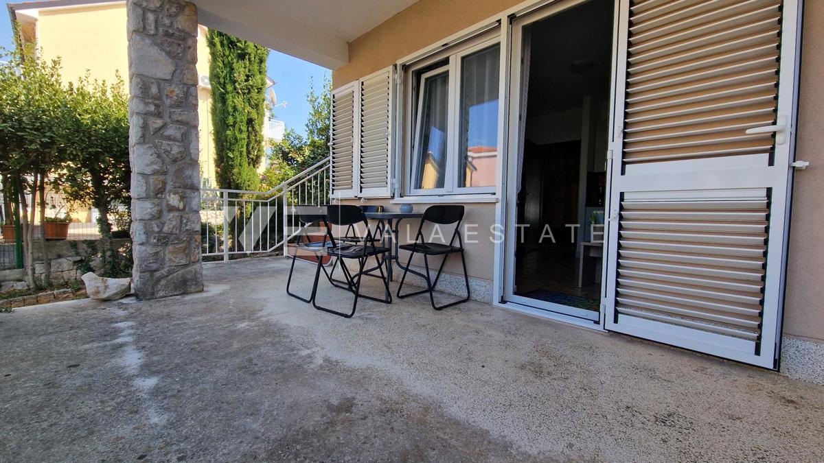 CASA INDIPENDENTE CON AMPIO GIARDINO VICINO AL MARE E AL CENTRO