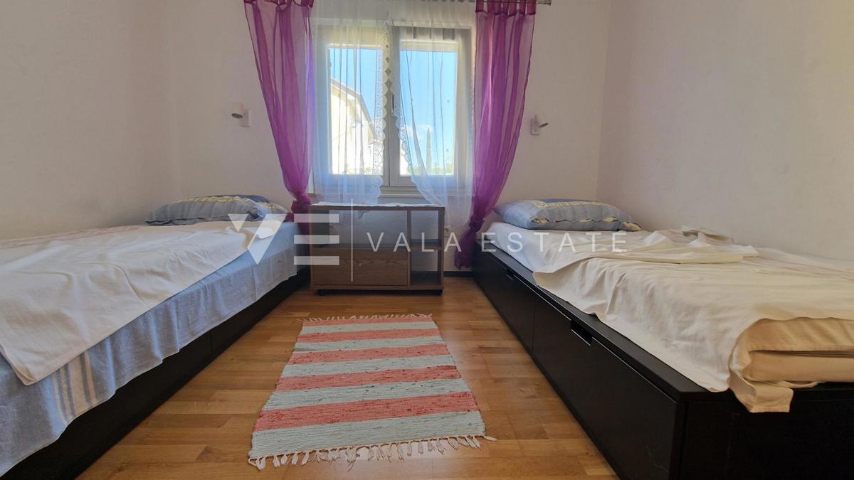 CASA INDIPENDENTE CON AMPIO GIARDINO VICINO AL MARE E AL CENTRO