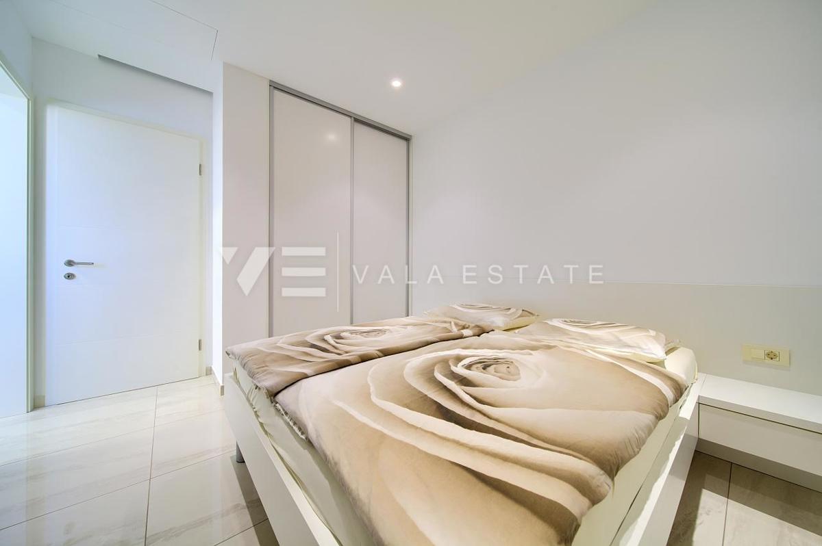 VILLA DI LUSSO CON PISCINA E VISTA MARE