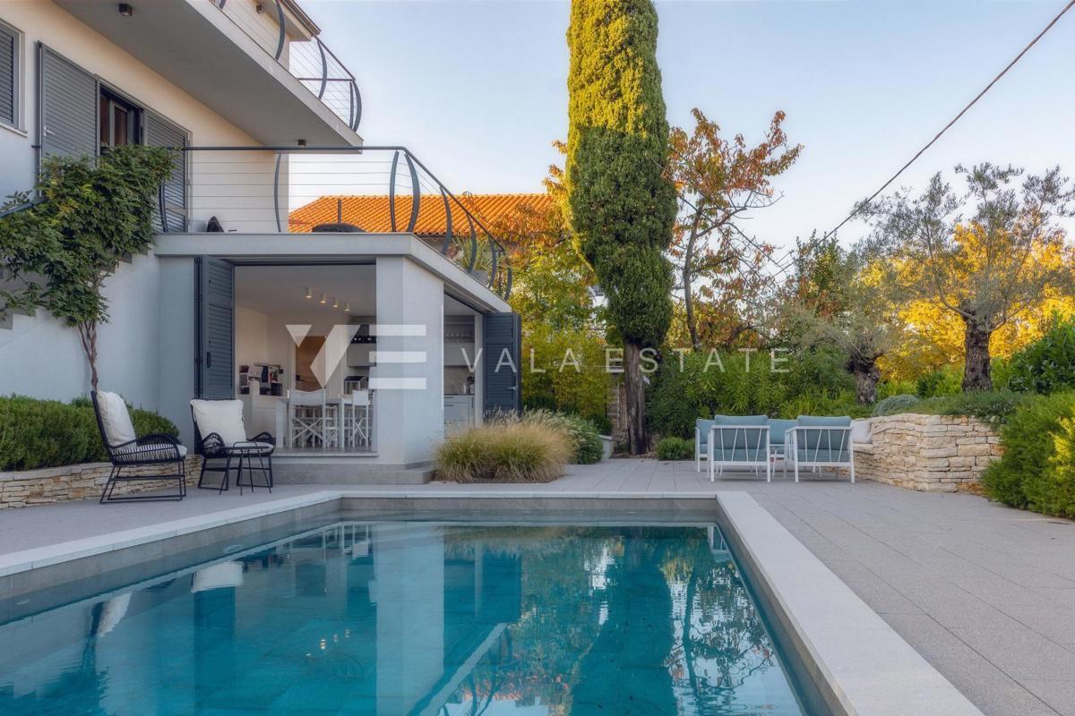 CASA MODERNA INDIPENDENTE CON PISCINA E VISTA MARE