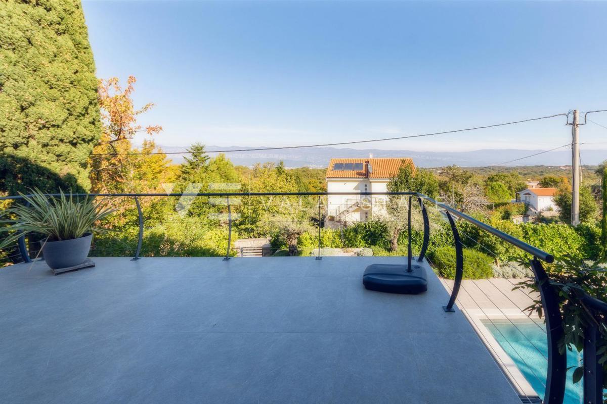 CASA MODERNA INDIPENDENTE CON PISCINA E VISTA MARE