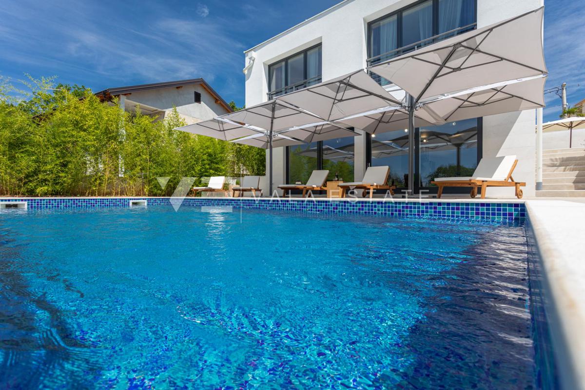 VILLA MODERNA INDIPENDENTE CON PISCINA E VISTA MARE
