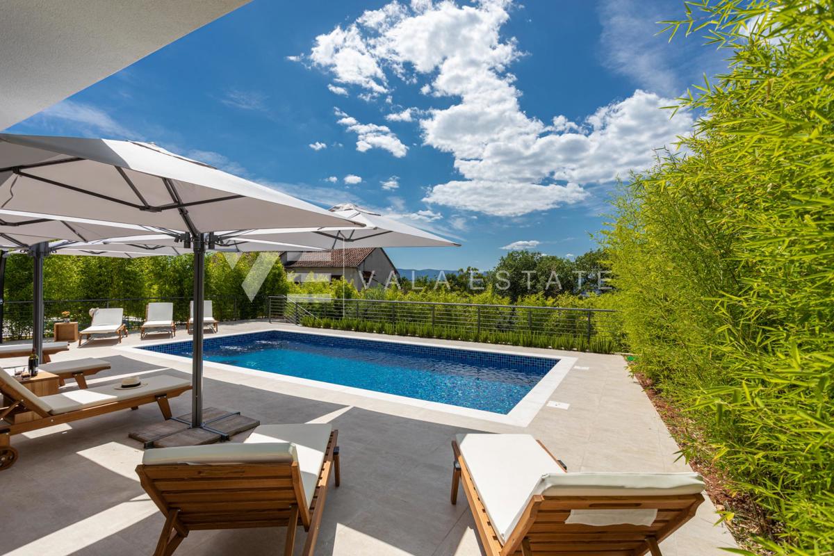 VILLA MODERNA INDIPENDENTE CON PISCINA E VISTA MARE