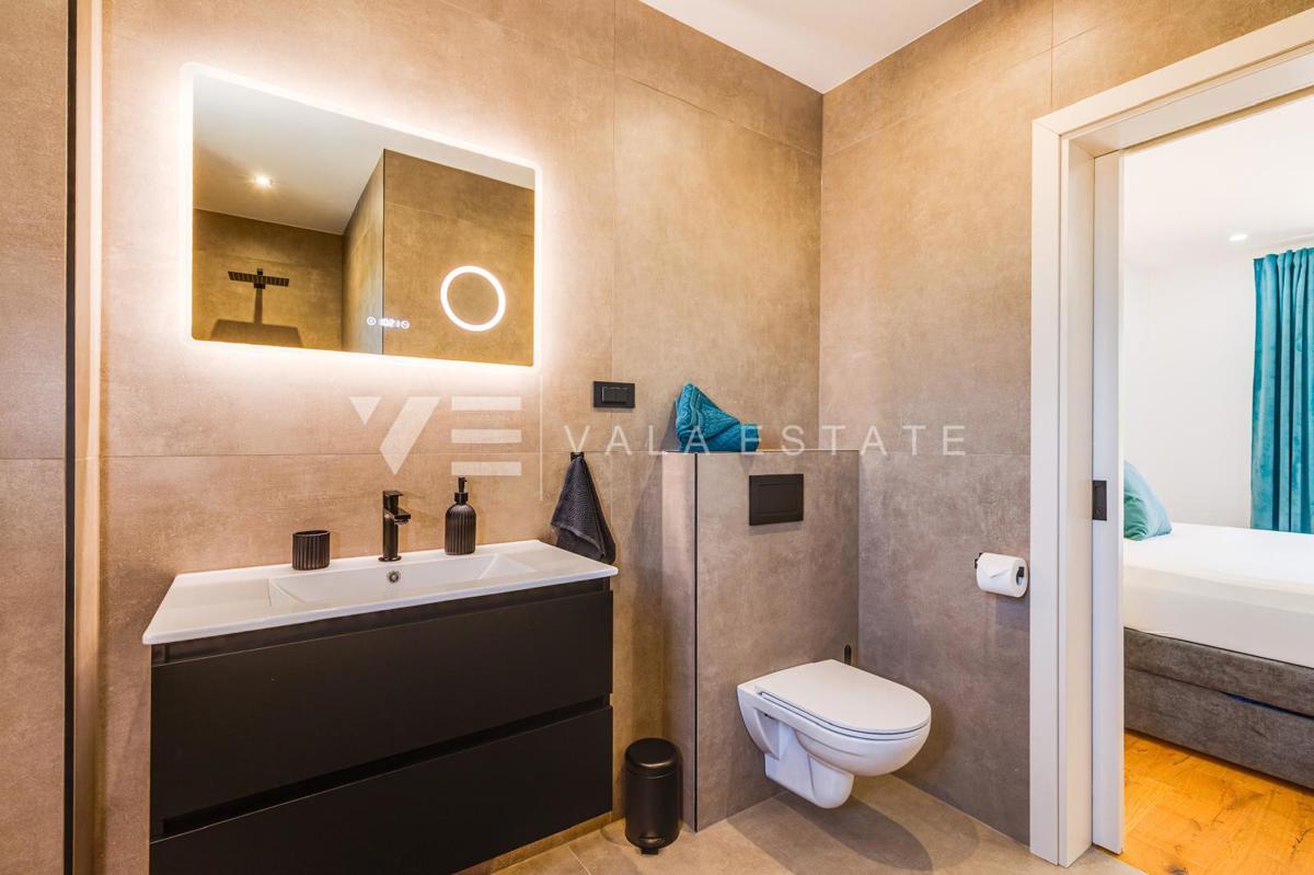 NUOVA CASA INDIPENDENTE CON PISCINA IN POSIZIONE TRANQUILLA