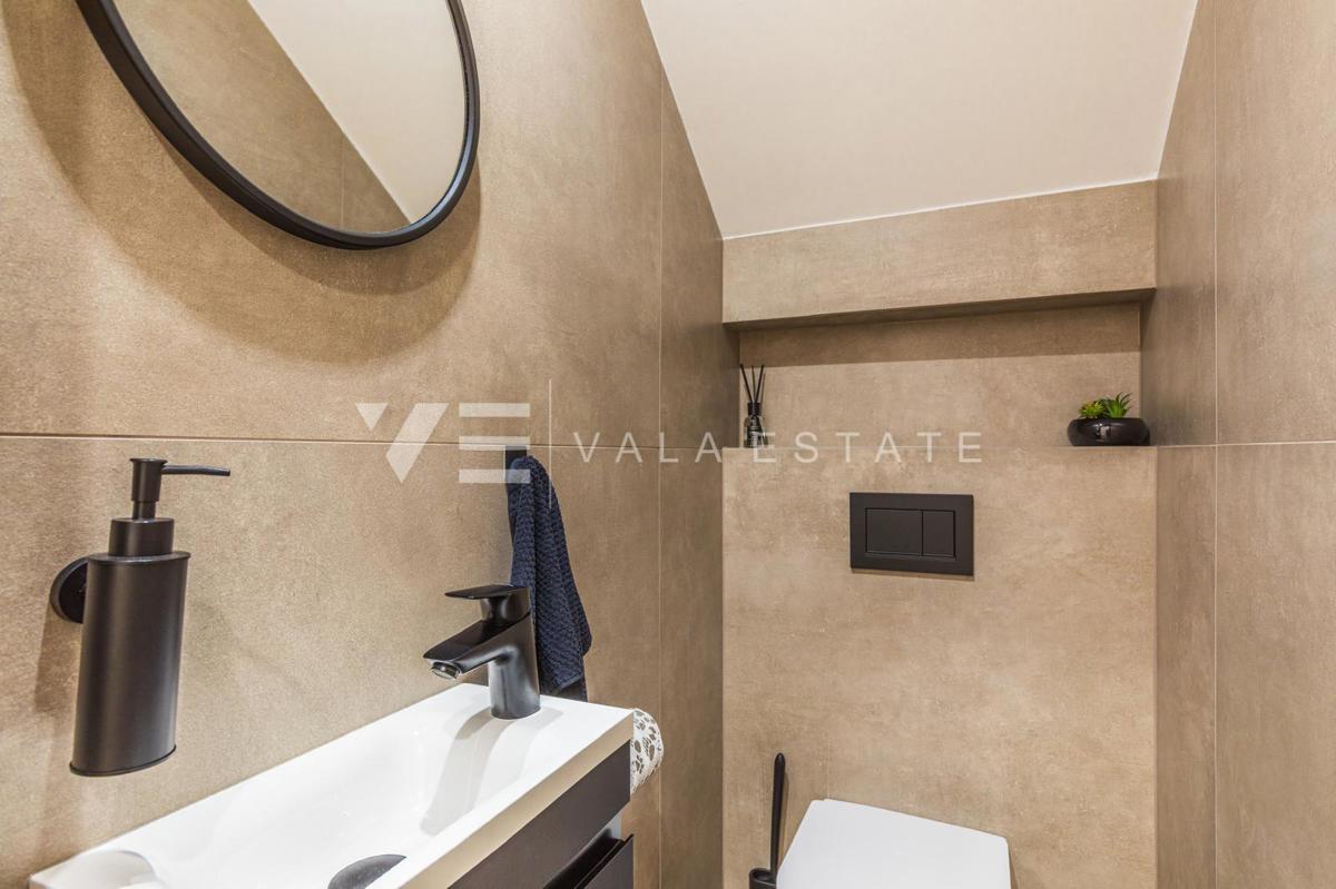 NUOVA CASA INDIPENDENTE CON PISCINA IN POSIZIONE TRANQUILLA
