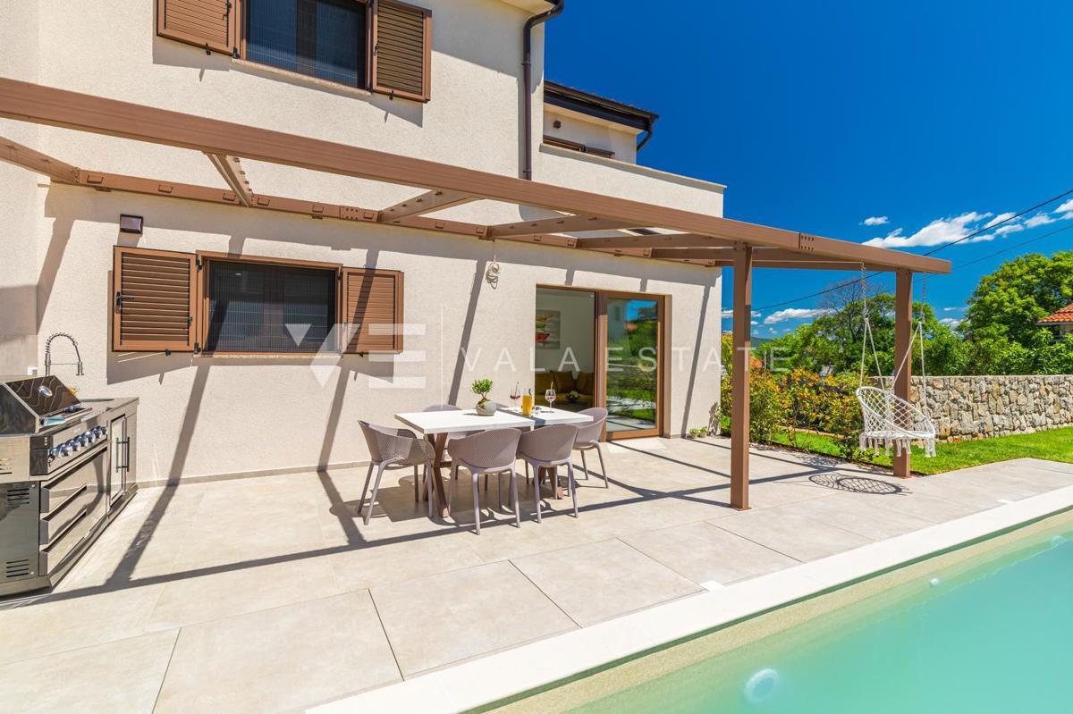NUOVA CASA INDIPENDENTE CON PISCINA IN POSIZIONE TRANQUILLA